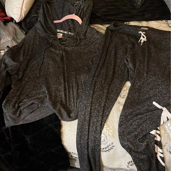 Large VS PINK cozy sleep set/ lace up hooded top & joggers- HTF pajamas/lounge - Picture 7 of 10